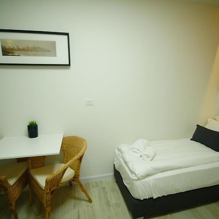 Exclusive Guest Room Bene Beraq ภายนอก รูปภาพ