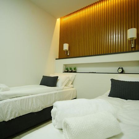 Exclusive Guest Room Bene Beraq ภายนอก รูปภาพ