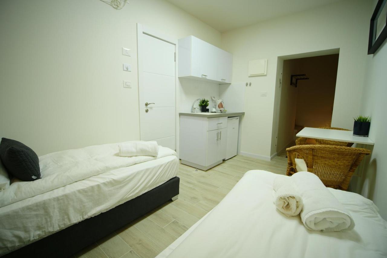 Exclusive Guest Room Bene Beraq ภายนอก รูปภาพ